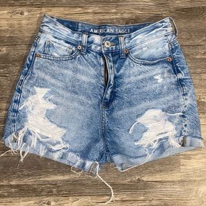 AE MOM SHORTS !!